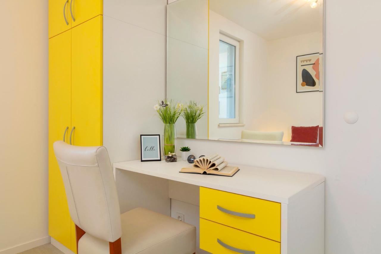 Apartments Tanita โปดสตรานา ภายนอก รูปภาพ