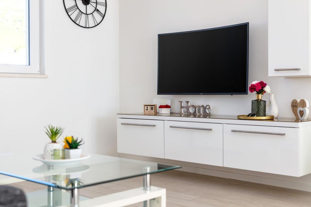 Apartments Tanita โปดสตรานา ภายนอก รูปภาพ